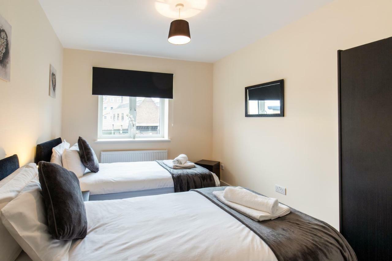 Velvet 2-Bedroom Apartment, Brewery Road, Hoddesdon Exterior foto